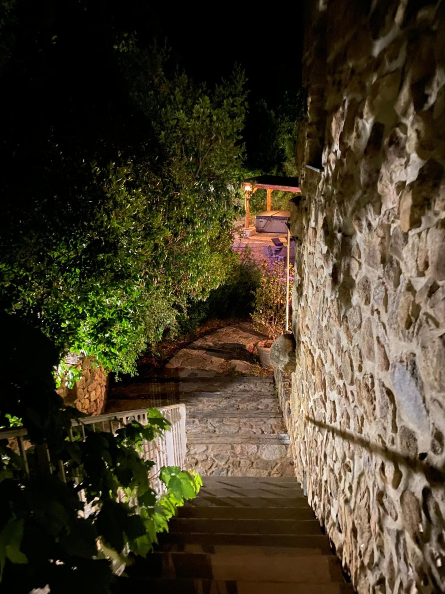 Entre Mer & Maquis, L'Ame De La Corse En Gites De Charme Avec Jacuzzi, Proche Ajaccio Peri Exterior photo