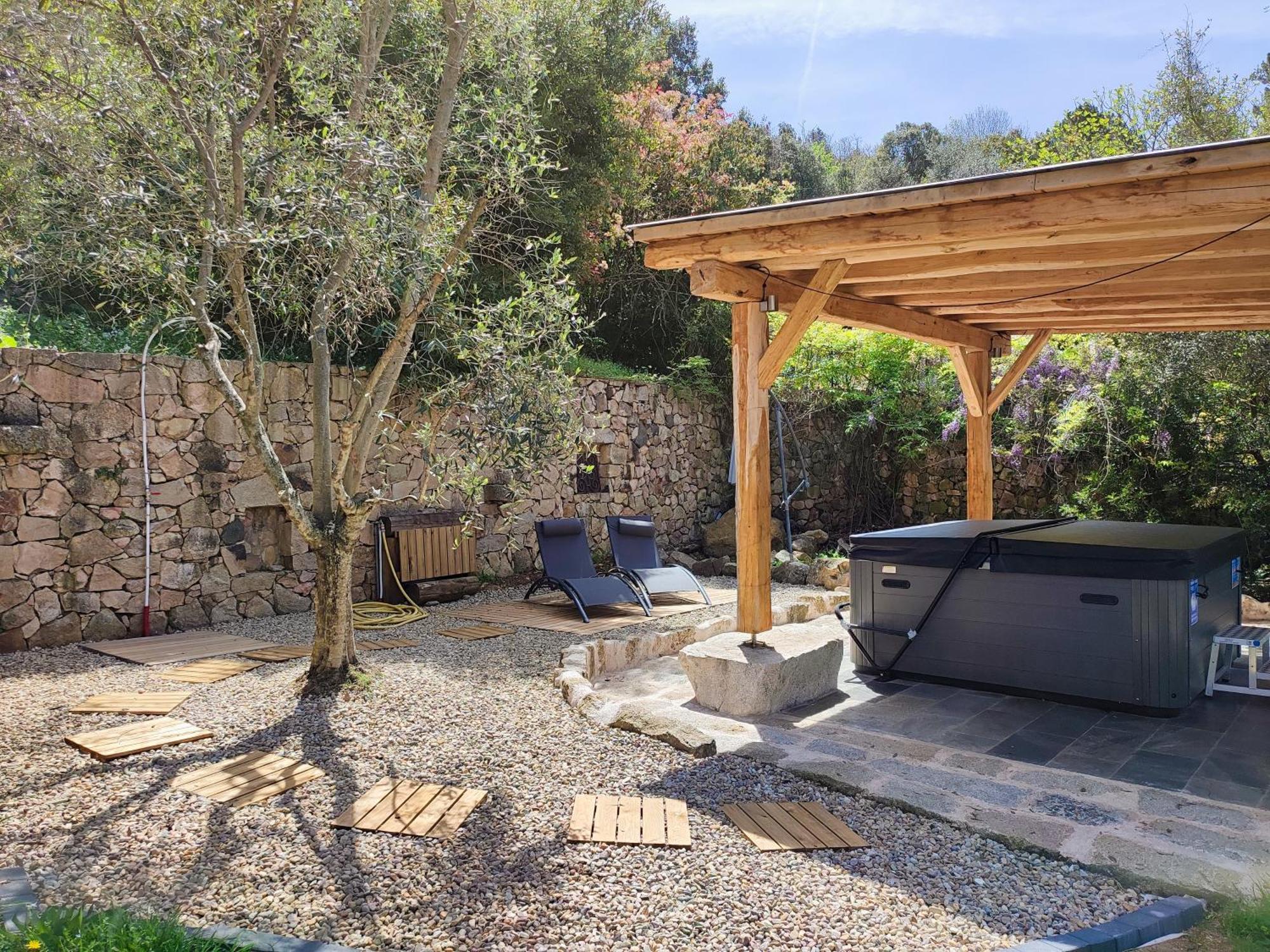 Entre Mer & Maquis, L'Ame De La Corse En Gites De Charme Avec Jacuzzi, Proche Ajaccio Peri Exterior photo